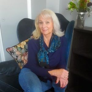 Meet your Posher, Sharon